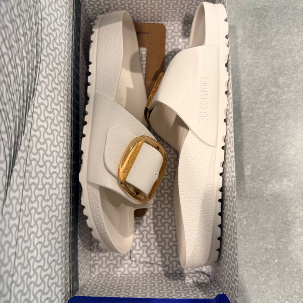 Birkenstock Madrid Big Buckle EVA 🤍
White • Size 39 • NIB (new in box) - Picture 2 of 3
